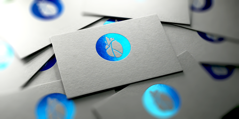 Viistenkarten auf Real Grey von Colorplan mit einer Heissfolienprägung in lauc Metallic von Kurz