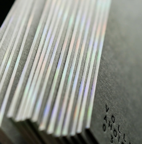 Exklusive Visitenkarten mit Folienschnitt in Laser