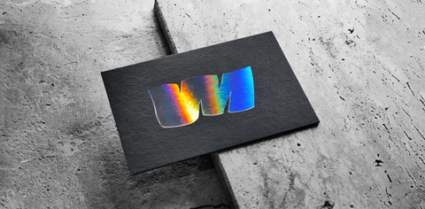 Hochwertige Visitenkarten mit eienr Stanzung, Prägung in Laser auf Colorplan Ebony Black