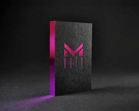 Gestanzte Visitenkarten mit Heissfolie auf Colorplan