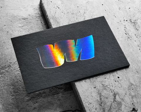 Hochwertige Visitenkarten mit Heissfolienprägung in Laser auf Colorplan Ebony Black